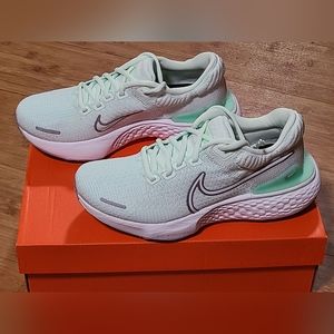 Nike Zoomx Invincible Run 2 'Barely Green Mint Foam' 7W (New in Box)